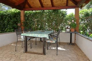 Apartments and rooms by the sea Banjol, Rab - 19692 - 1