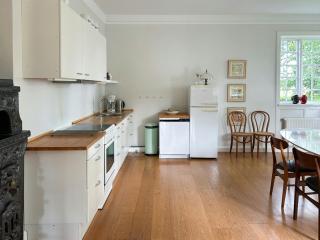 Historic Doctor's Residence By Corselitze Forests - 7