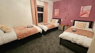 Jasmin's House, 3-bedroom entire house - 4