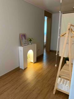 코스모스하우스#Cosomoshouse#Sodong#Netflix#Konkuk University Station Exit 2#Common Ground#Hangang Park#CGV - 7