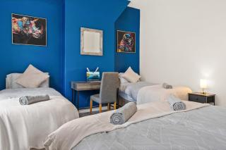 Premium Failsworth Stay - Sleeps up to 14! - 8