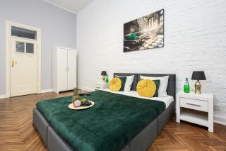 Lumina bright apartment in the City Center - 1