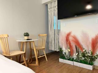 엔젤하우스#Angelhouse#Sodong#Netflix#Konkuk University Station 2 minutes#Common Ground#Hangang Park#CGV - 2