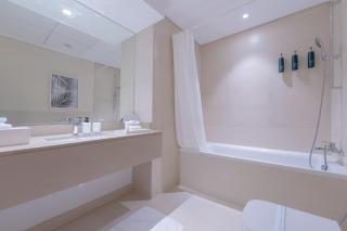 Two Bedroom Apartment by Otolo Homes - Walking Distance from Yas Marina Circuit - 8