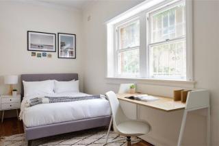 Edward Escape - Short Walk to Beach - 4