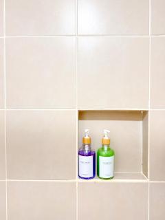 One br cozy resort style condo sunset view balcony Robinson Las Pinas with free parking - 3