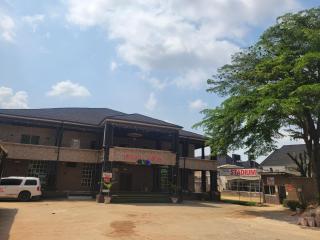 Canada World Hotel - Benin City - 8