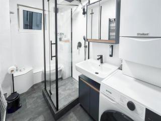 ALFA Stuttgart Apartment 4 Zimmer 4BR TV WIFI WM nahe Wasen & Daimler l 7Beds I 8 people I Kitchen l Bathroom l Eigene Küche und Bad AS125A2 - 6