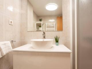 Balcón, luminoso, casco viejo, junto al ayuntamiento - 3