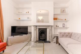 Victorian Queens Park 3BD Maisonette - 9