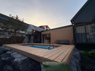 Stonea Pool Villa Pattaya - 9