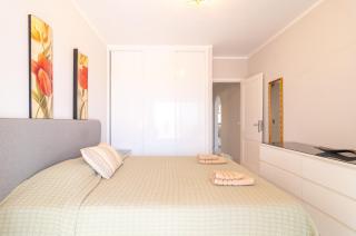 Spacious 2 bdr apartment heated pool, garage - 2