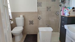 Natural light everywhere 2 bedrooms kitchen and living room - 4