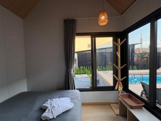 Stonea Pool Villa Pattaya - 1