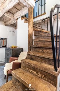 Stylish triplex gem in historic pedestrian center - 7