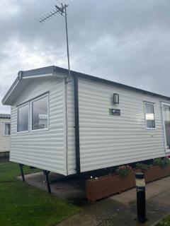 Lyons Robin Hood Deluxe Caravan - 3