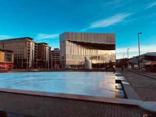 Prime location by Oslo S, Markets and Bus terminal - 1