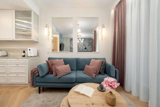 Stylish Studio in Wrocław with Air Conditioning, Close to the Market Square by Renters Prestige - 4