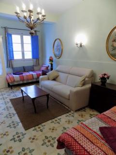 Cosy Family Holiday Flat Near the Sea - 0