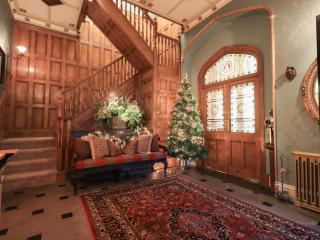 Summerlands Hall Gothic Apartment - 6