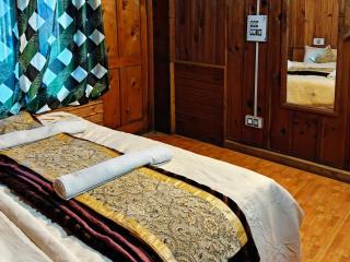 Oran Stays Shoja - 2