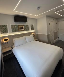 MSK The Whiteley - 3