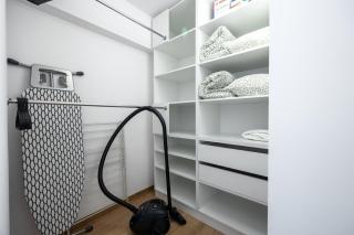 Wola Apt - 8th Floor, Tram&Bus Nearby - 3