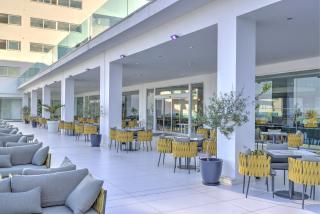 King Evelthon Beach Hotel & Resort - 8