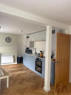 Flat in Royal Wootton Bassett - 4