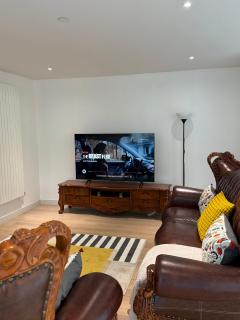 Skyline Serenity Docklands Penthouse by Quibid Stays - 5