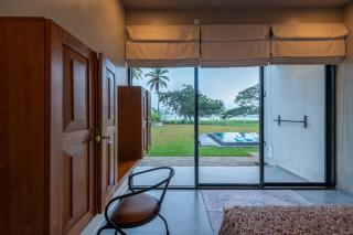 Lakeside Retreat Eco Luxury Villa with Private Pool and Stunning Views - 4