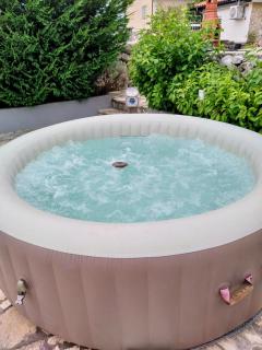 Family-friendly apartments with swimming pool Krasica, Rijeka - 18059 - 1