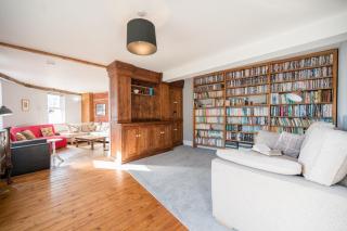 The Knoll, Alderton - 1