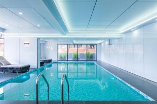 Stylish 3BR apartment with majestic skyline views - 8