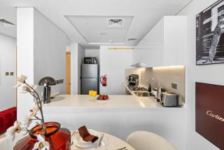 Luxury Cartier Residence Radiant Square - 6