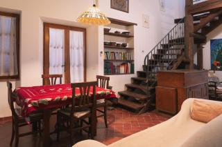 Pietre dell'antico borgo - 5