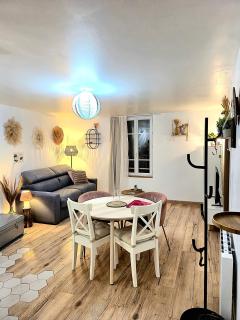 Maison de ville Chaleureuse au cœur de Chartres Netflix, garage vélos - 9