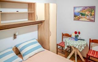 1 Bedroom Pet Friendly Apartment In Vodice - 6