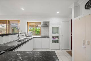 Entire House with 4 bedrooms Fully Air Conditioned - 2