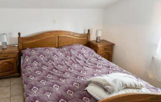 2 Bedroom Amazing Apartment In Tribalj - 7