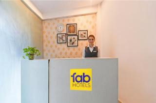 FabHotel Insight Inn - 8