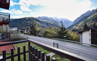 Stunning Apartment In Temù With Wifi - 6