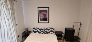 A lovely bedroom in Woolwich - 3