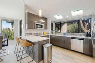 Coastal Tee Lodge by Sonoma Stays - Ocean Views - 5