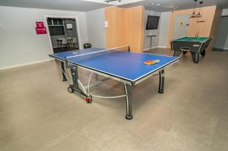 Lovely Modern Central Coventry Budget Studio - 8