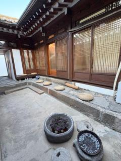Dadok Hanok Comfort and Calm in the Heart of Seoul - Seul - 8