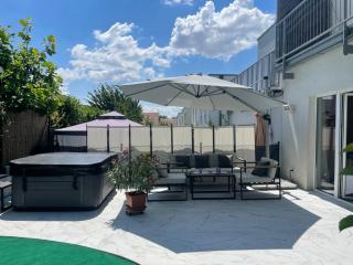 City-Oasis with 3 bedrooms, garden, jacuzzi, gym, fireplace, close to U1, city center & airport - Vienna - 8