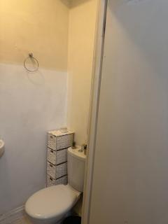 Modern 1-Bedroom Flat in Trendy Leytonstone - 1