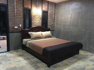 Peaceful house surrounding by nature - 9