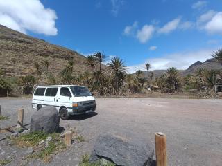 Classical campervan to rent for over 25 years old - 7